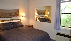 lakeside-guest-room-vacation-rentals