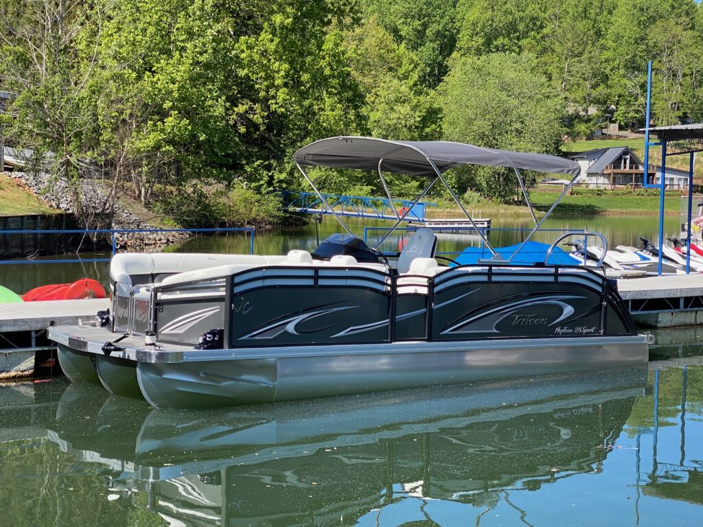Sport Pontoon Boat Rentals on Lake Chatuge Hiawassee GA Georgia