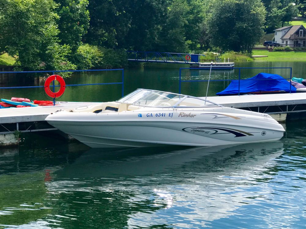 2002 rinker ski boat for sale