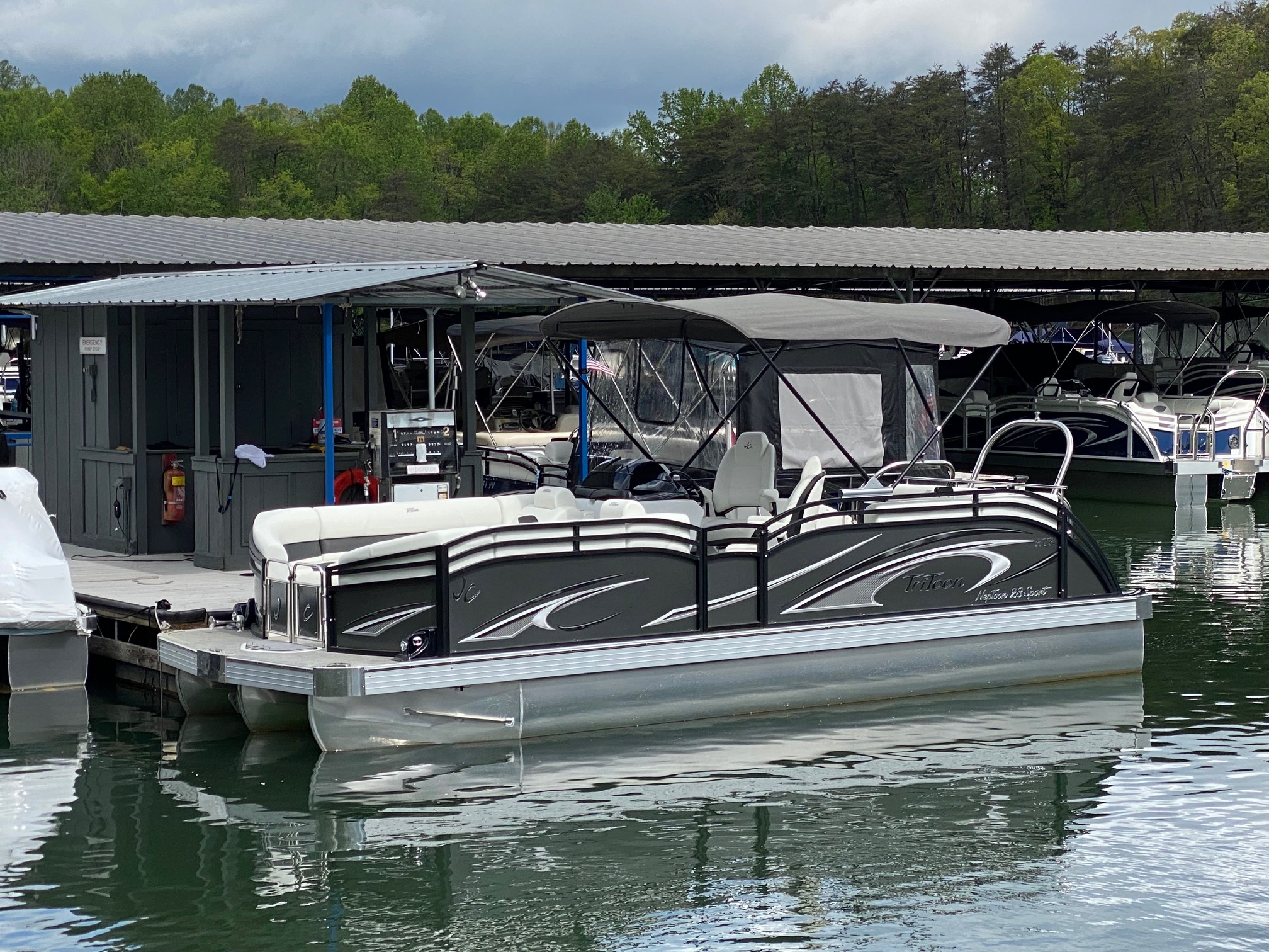 2023 JC NepToon Sport 23TT Charcoal - Boundary Waters Marina