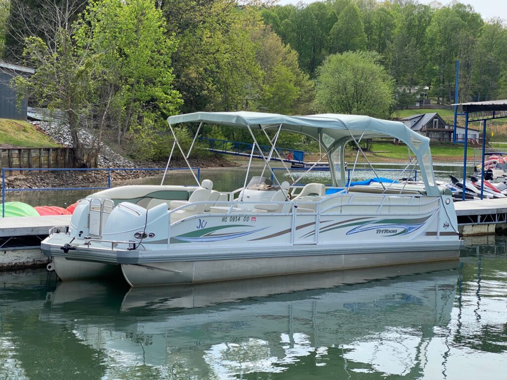 Pontoon tritoon rentals in georgia near atlanta lake chatuge hiawassee north ga