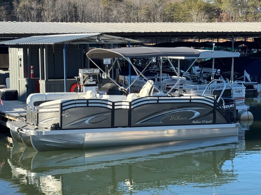 2024 JC TriToon Suzuki 150 200 for sale near atlanta chattanooga seneca greenville hiawassee hayesville boat dealers lake chatuge