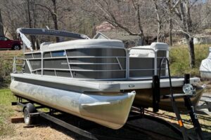 Godfrey sweetwater pontoon tritoon boats for sale north ga hiawassee ga lake chatuge near atlanta chattanooga knoxville asheville